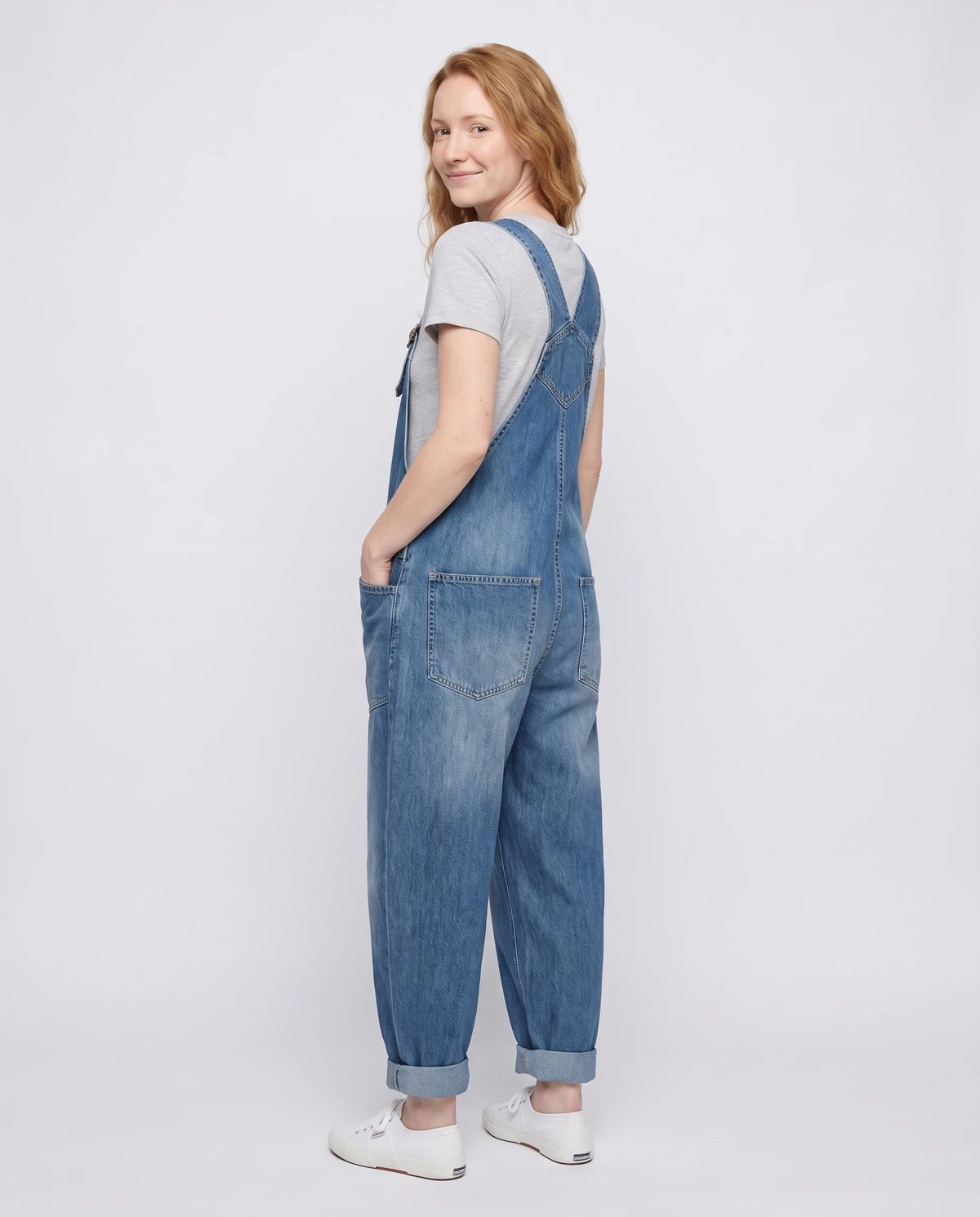 Salopette femme ample effet denim La Tournée, coloris bleu, vue de dos