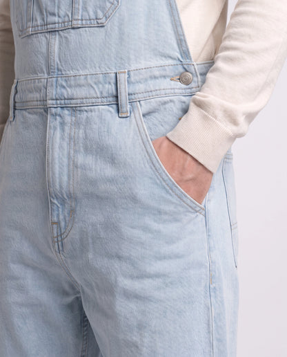 Salopette homme en jean Le Métro Bleu, coloris bleu ciel, détail de la poche latérale
