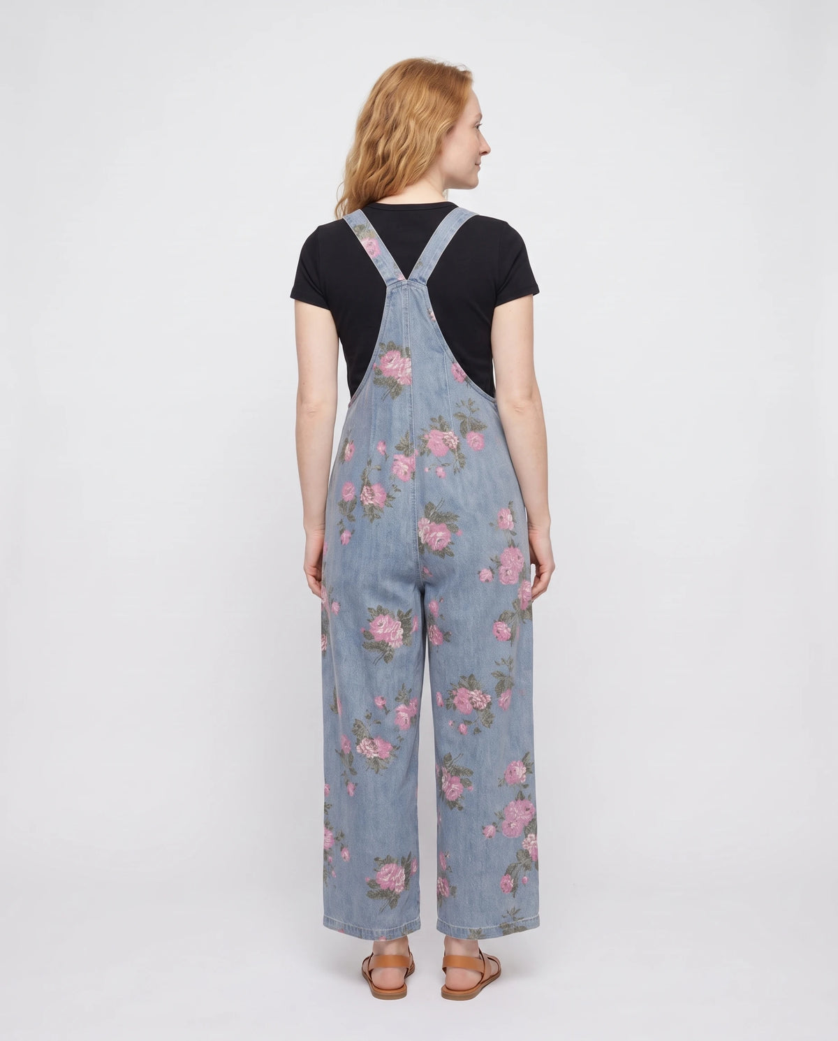 Salopette femme large en denim fleuri La Fleurie, coloris bleu clair fleuri, vue de dos