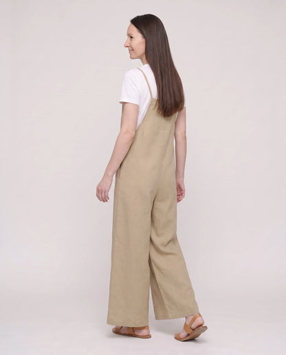Salopette femme large en coton et lin La Palazzo, coloris kaki clair, vue de dos de trois quarts