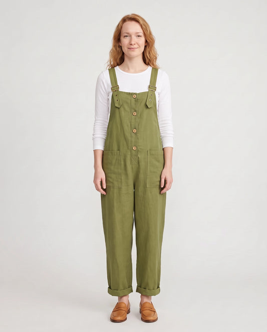 Salopette femme en coton et lin La Guinguette, coloris vert armée, vue de face en pied